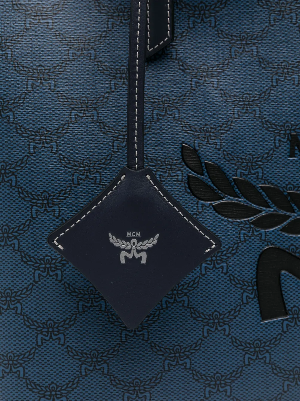 MCM Himmel medium shopper Blauw