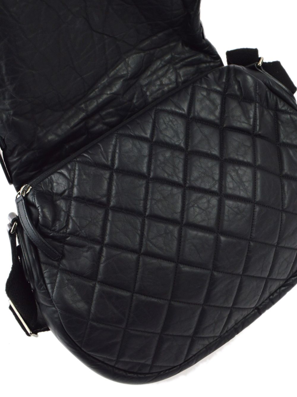 CHANEL 2011 diamond-quilted shoulder bag Women