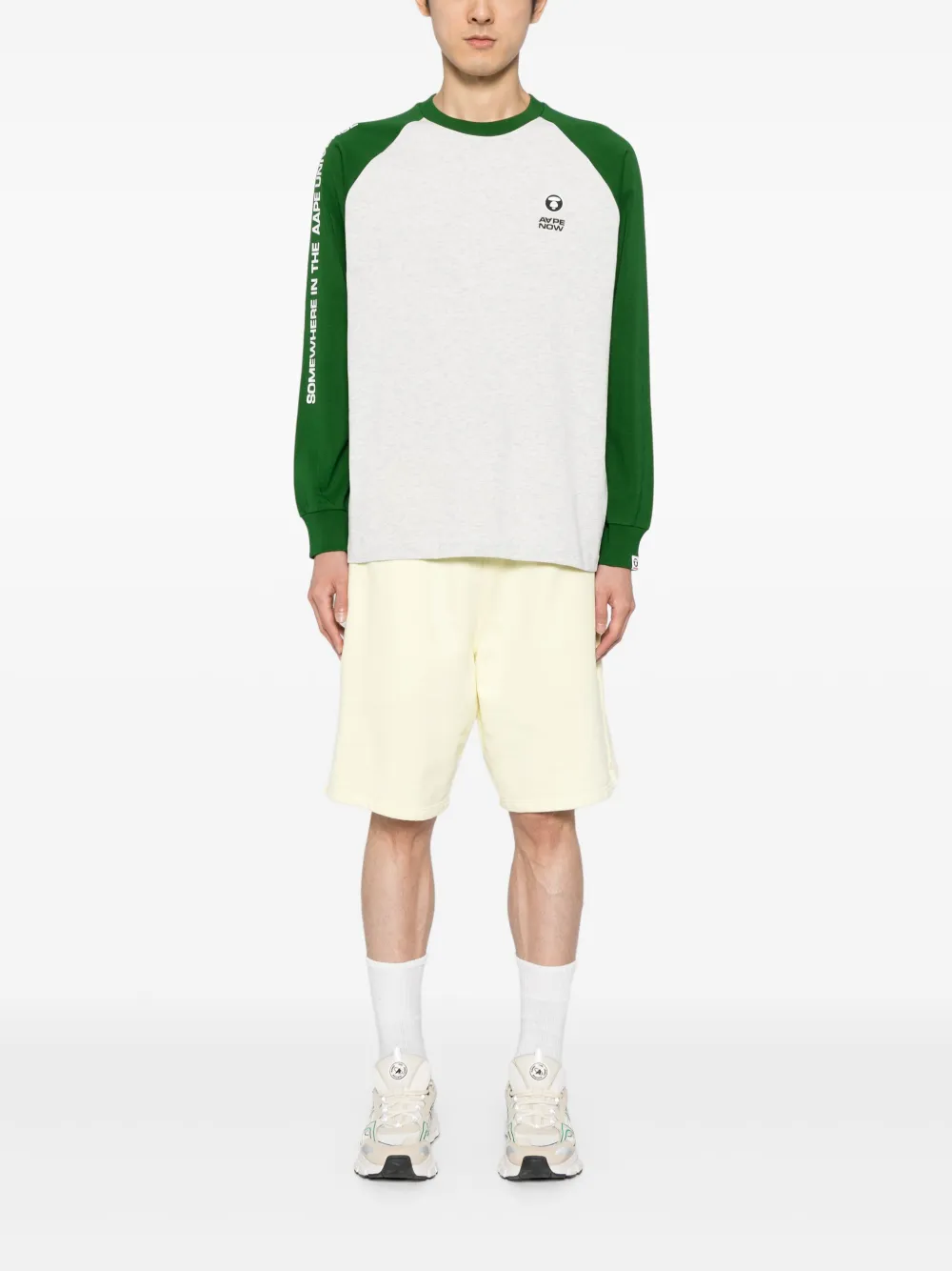 AAPE BY *A BATHING APE® T-shirt met logopatch en raglan mouwen - Grijs