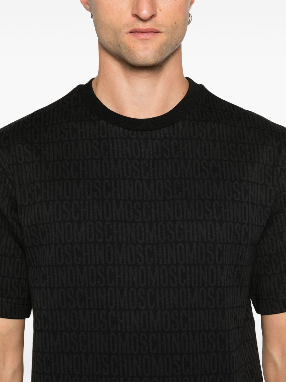 Moschino T-shirt met logoprint Zwart