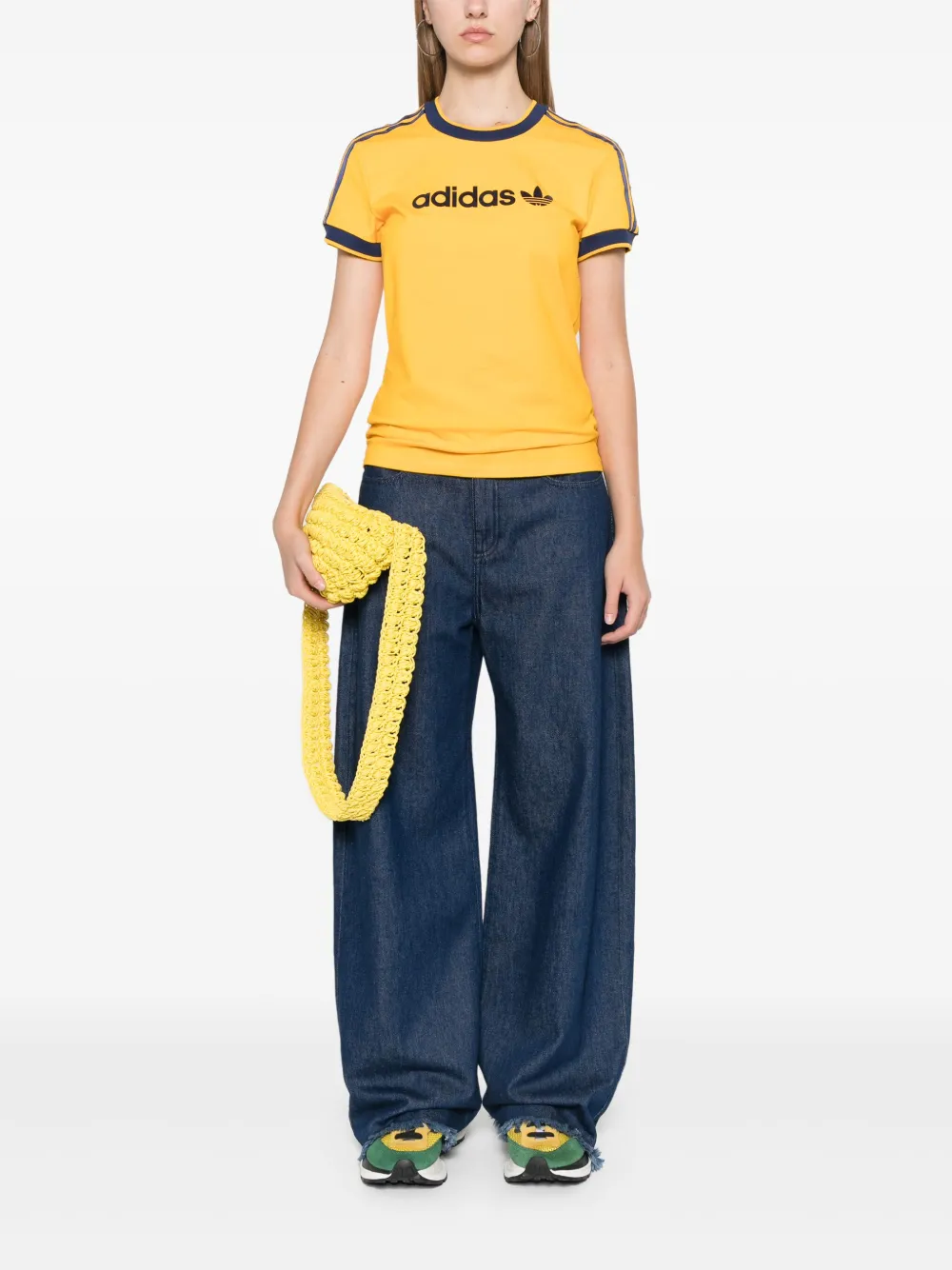 adidas T-shirt met logo Geel