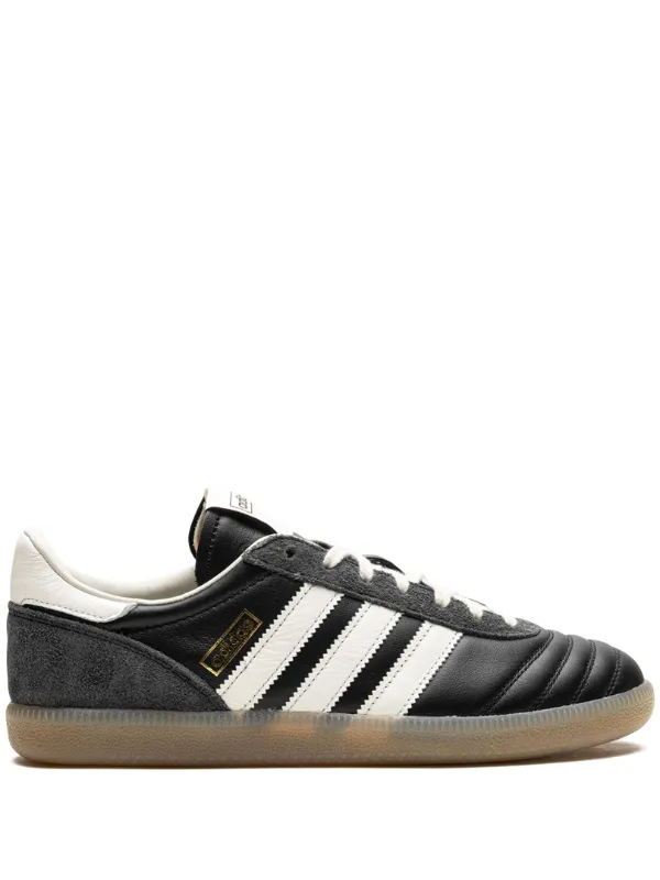 Sneakersnstuff off white hot sale