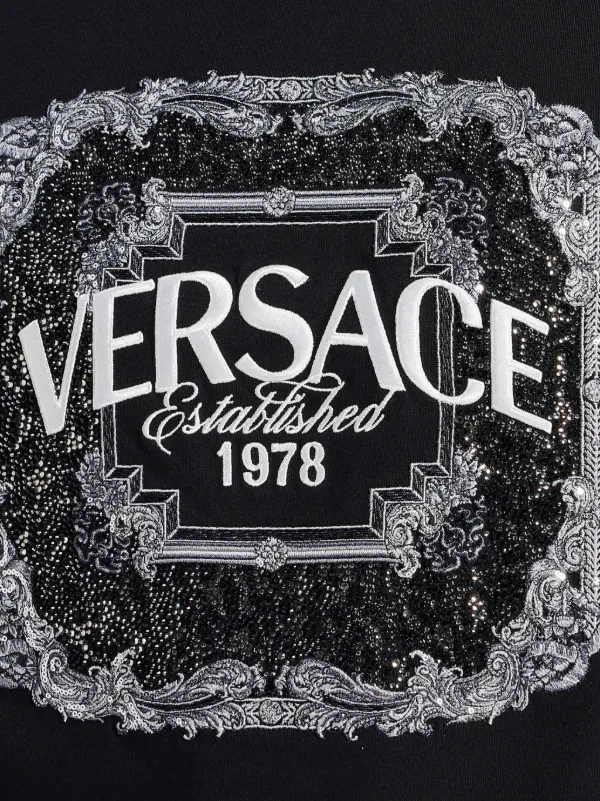 【関税＆送料込み】Versace Logo Embroidery T-Shirt Versace logo-embroidered T-shirt | Black | FARFETCH JO