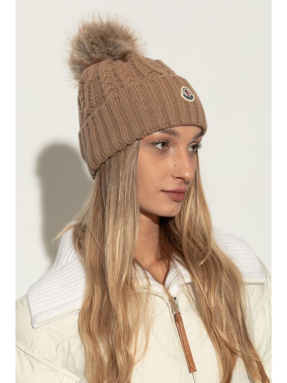 Moncler cable-knit beanie - Beige