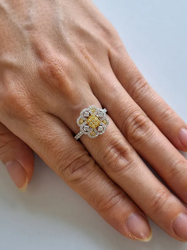 HYT Jewelry Anello In Oro 18 Carati e Platino Con Diamanti