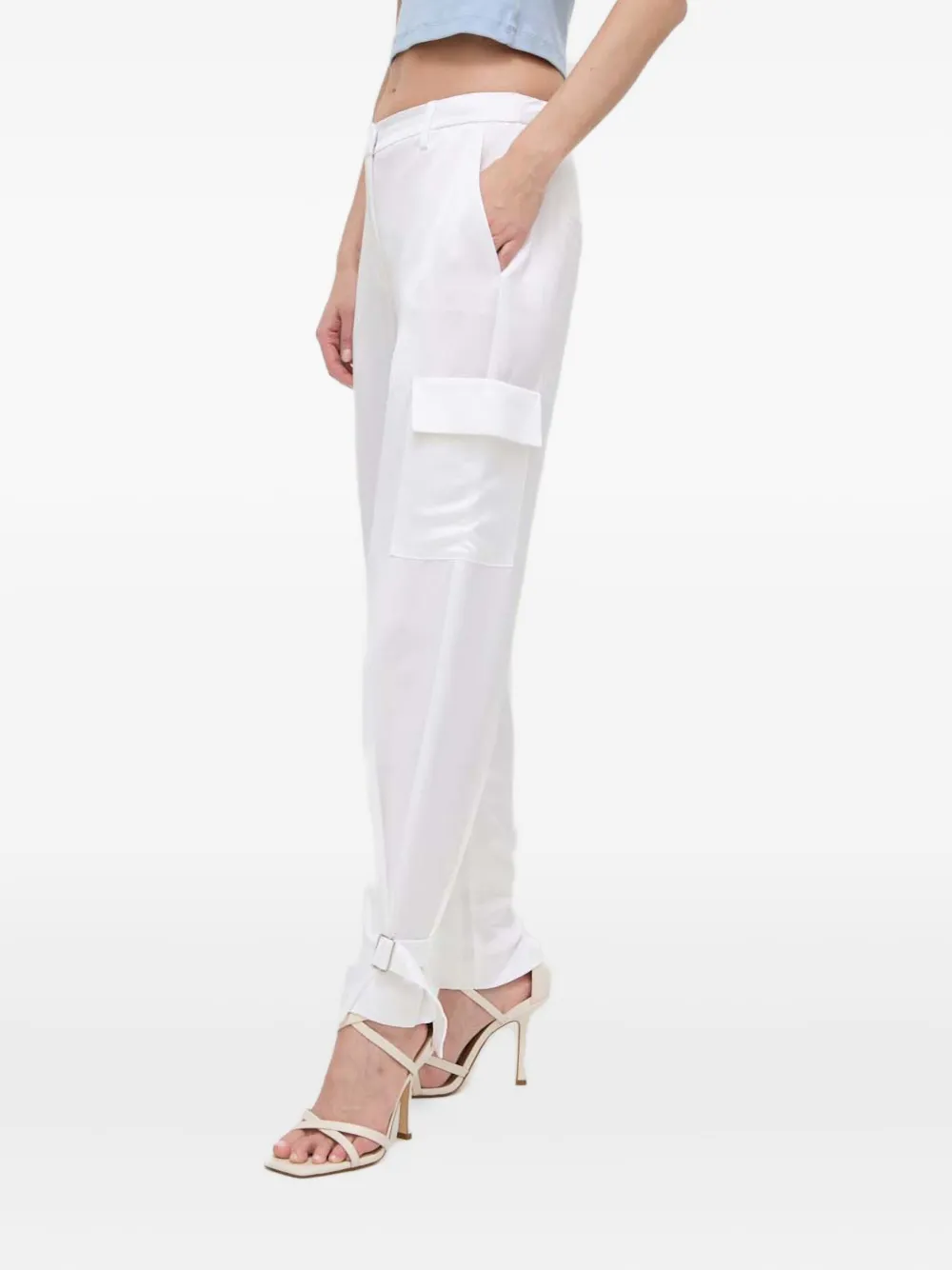 Guess Usa Buckle-detail Cargo Trousers In White