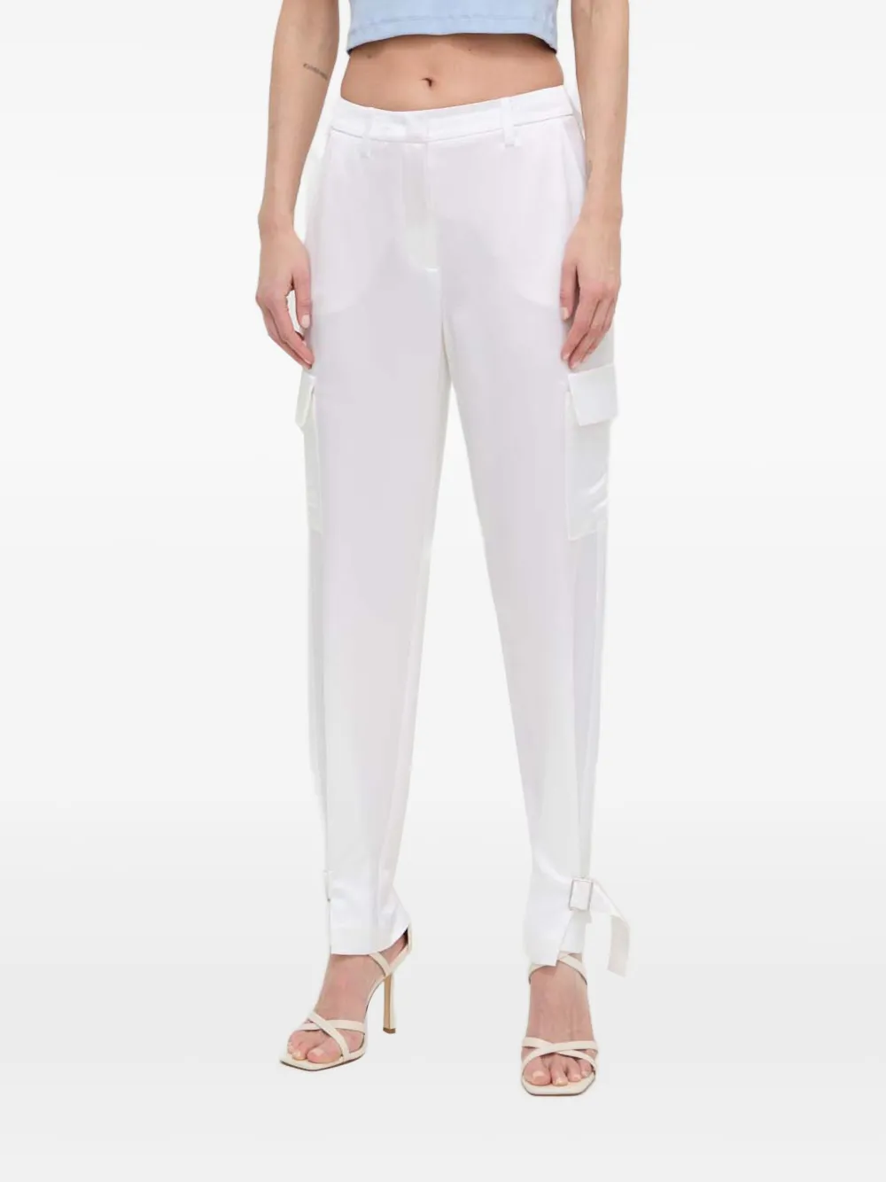 Guess Usa Buckle-detail Cargo Trousers In White