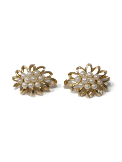 Rewind Vintage Affairs flower pearl earrings