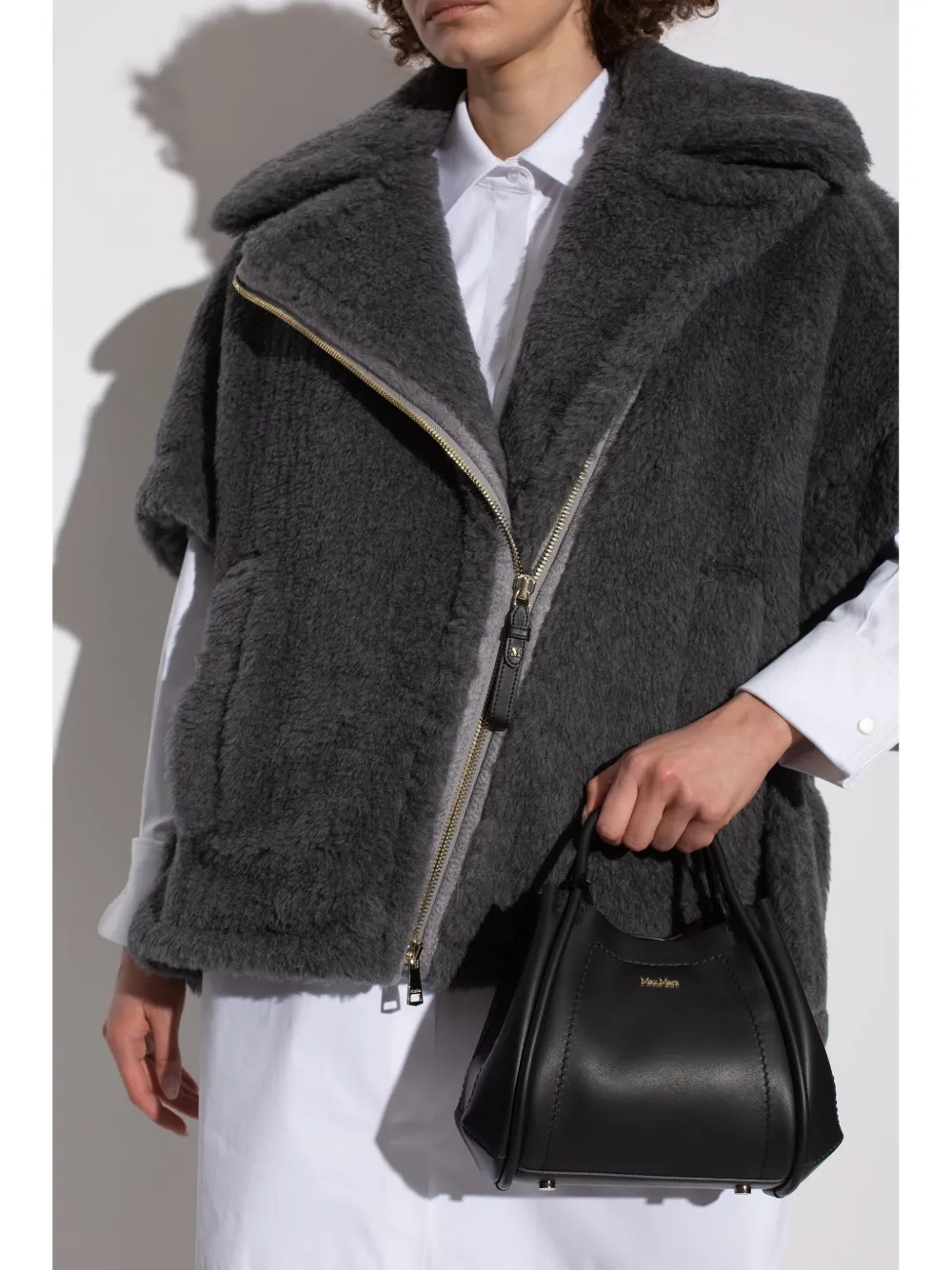 Max Mara Schoudertas met logoplakkaat - Zwart