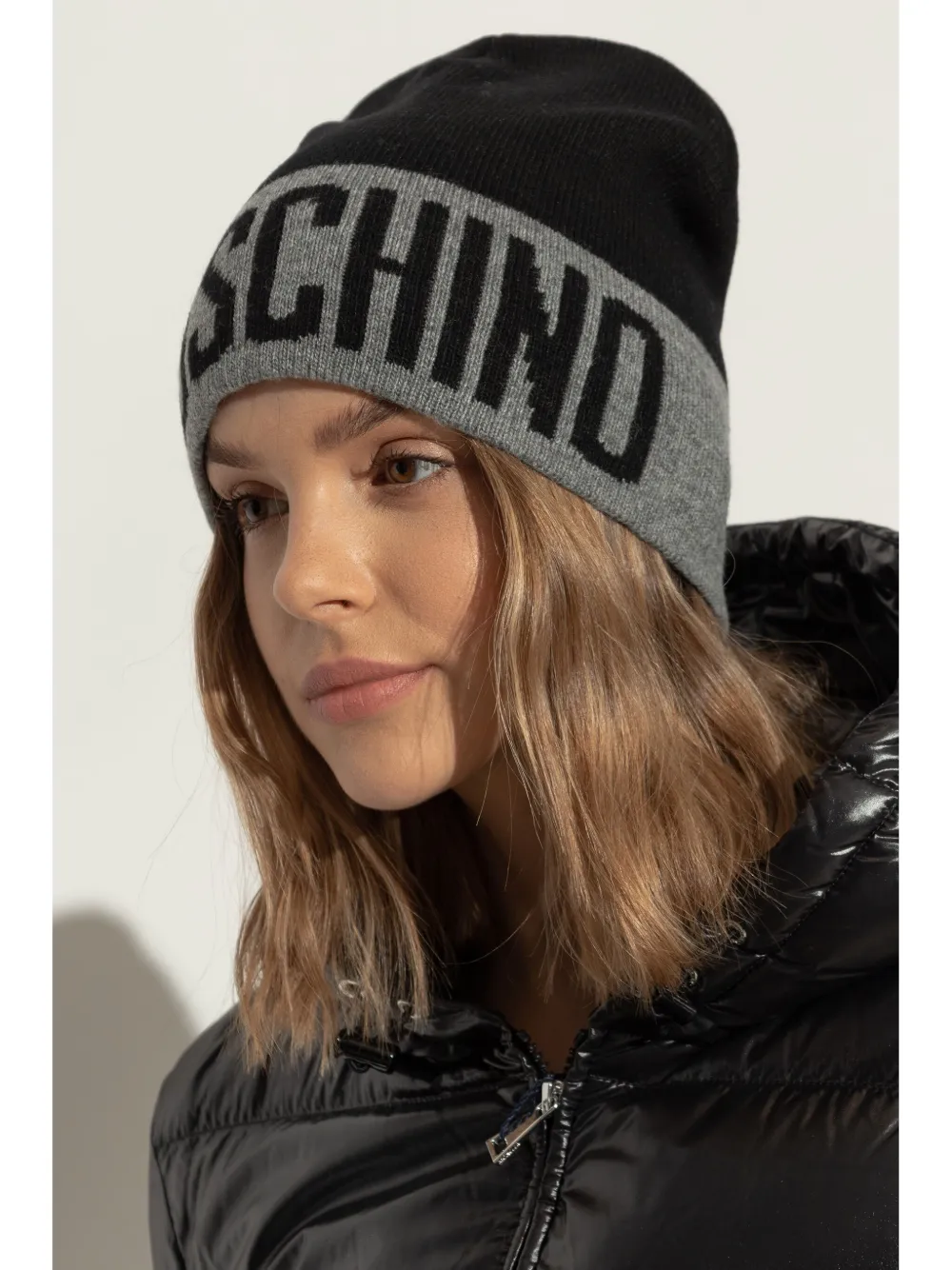 Moschino intarsia-knit logo beanie - Zwart