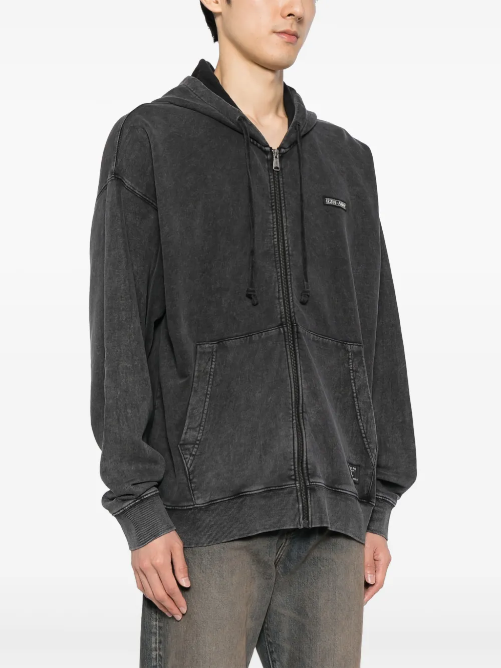 izzue Jack met geborduurd logo Zwart