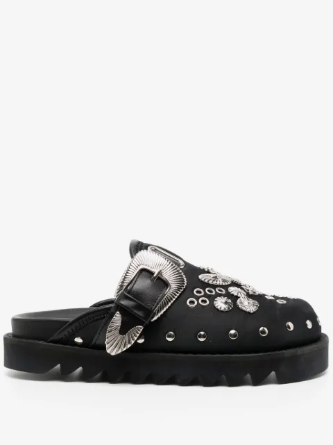 Toga mules con detalle de ojales