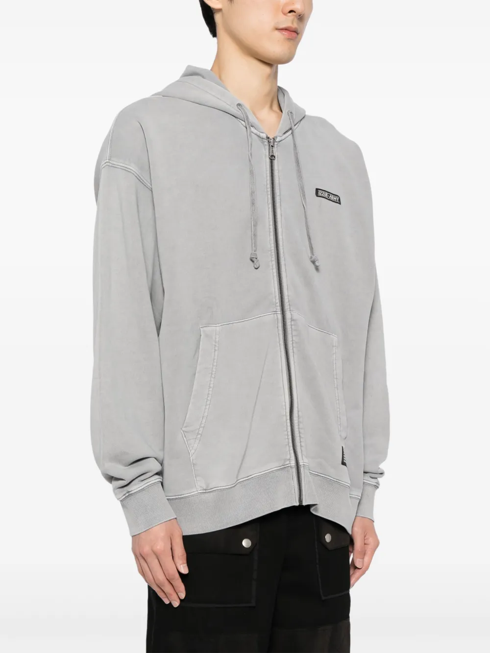 izzue Jack met geborduurd logo Grijs
