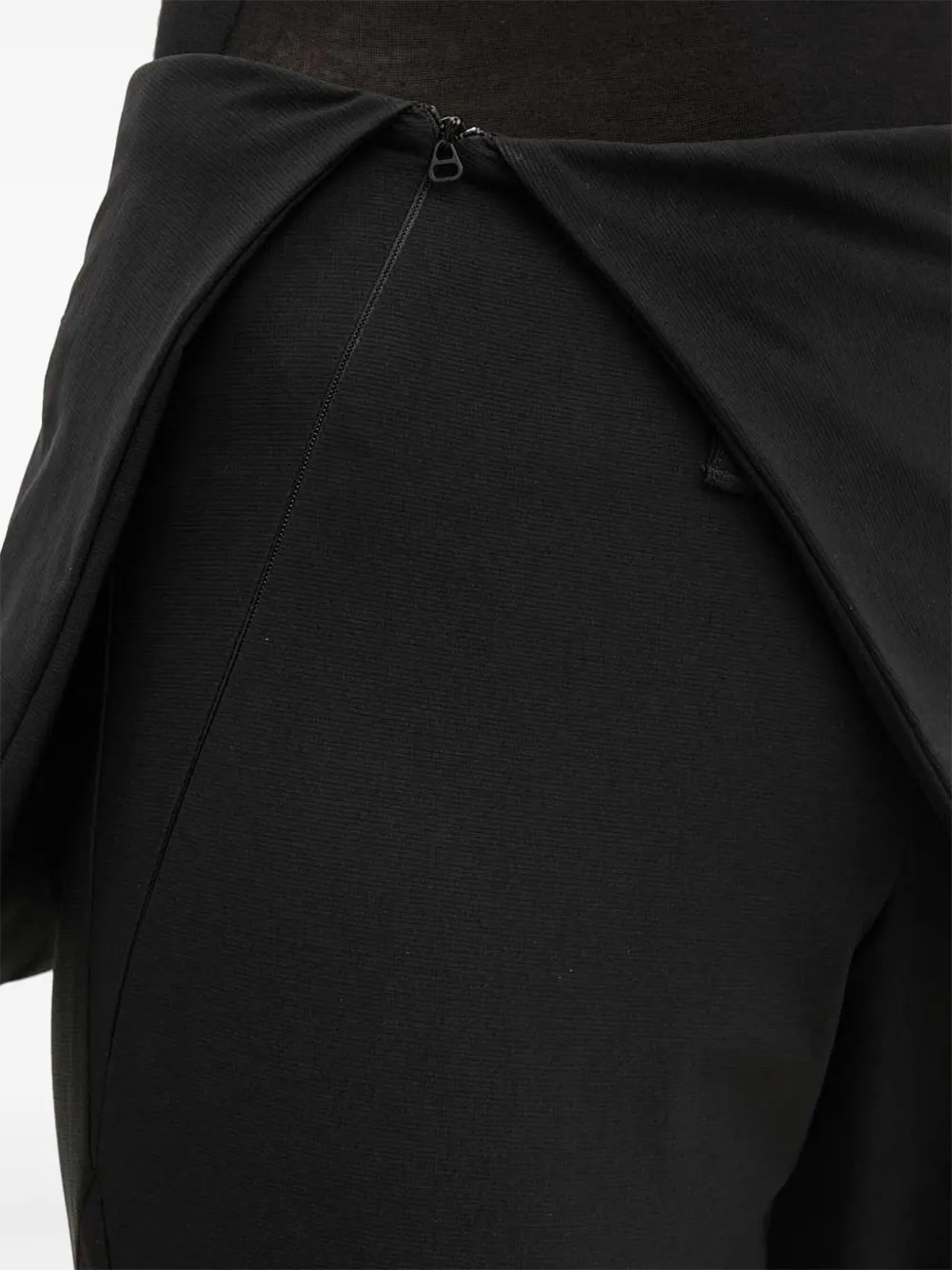 Heliot Emil Flap-panel Trousers In Black