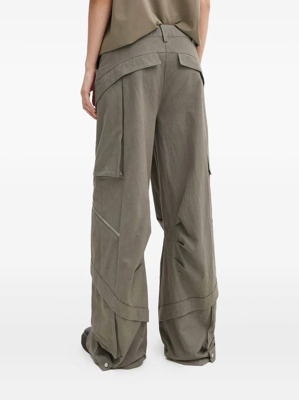 Heliot Emil Multi-pocket Trousers In Gray