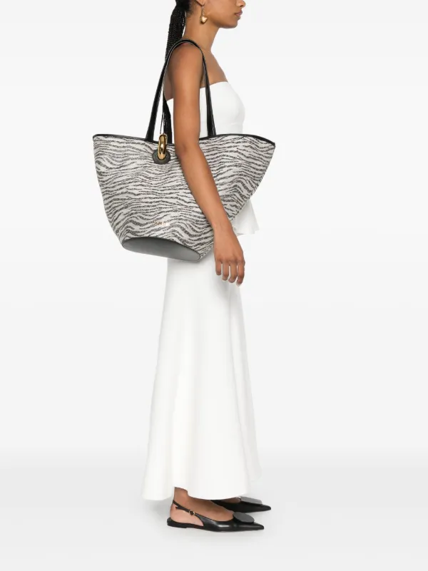 在庫残り1点[JACQUEMUS]ル プチ BAMBOLA Tote Bag Jacquemus Le Petit Bambola Tote Bag | Black | FARFETCH JO