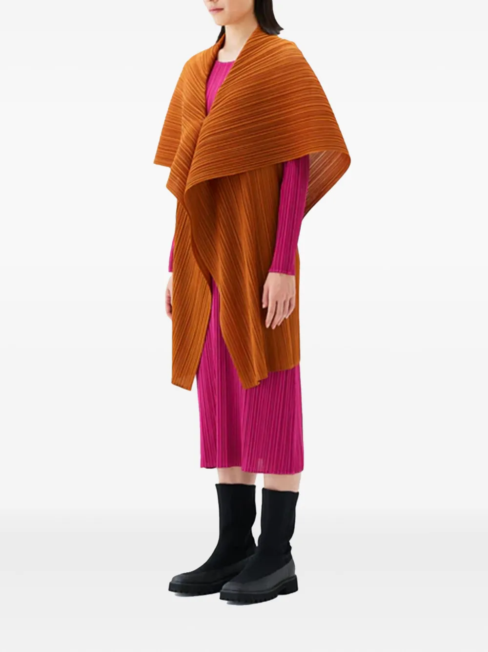Pleats Please Issey Miyake Cape met plissé-effect Bruin