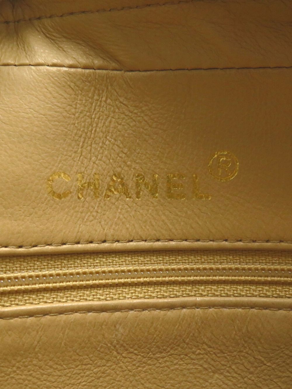 CHANEL 1991-1994 diamond-quilted tassel-detailed camera bag Women