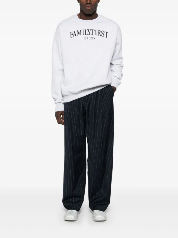 スウェット・トレーナー FAMILY FIRST SWEATSHIRTS (W24FFSF2404 GREY) Family First logo-print Sweatshirt | Grey | FARFETCH TH