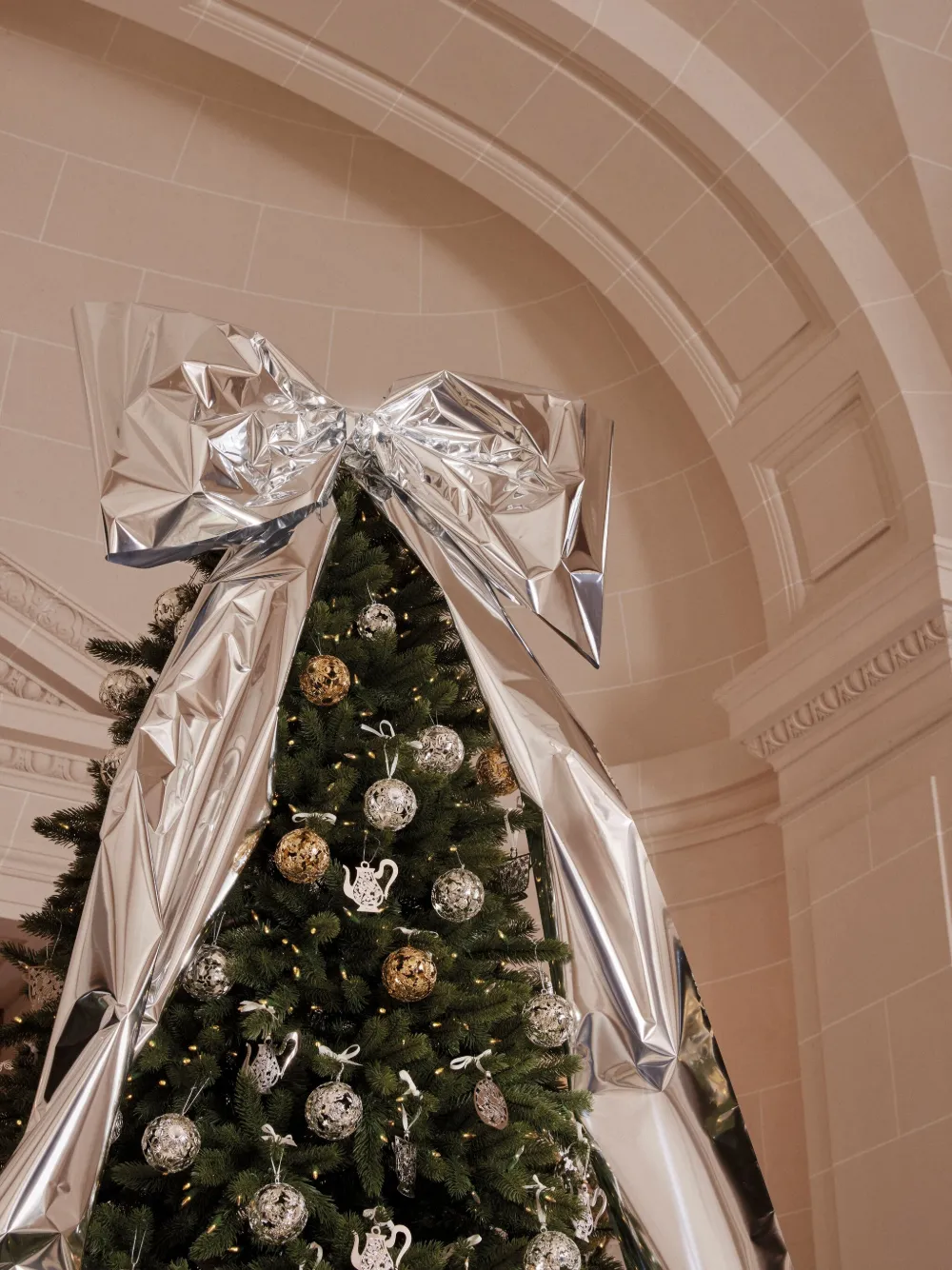 Christofle Champagne Bucket Christmas Ornament In 银色