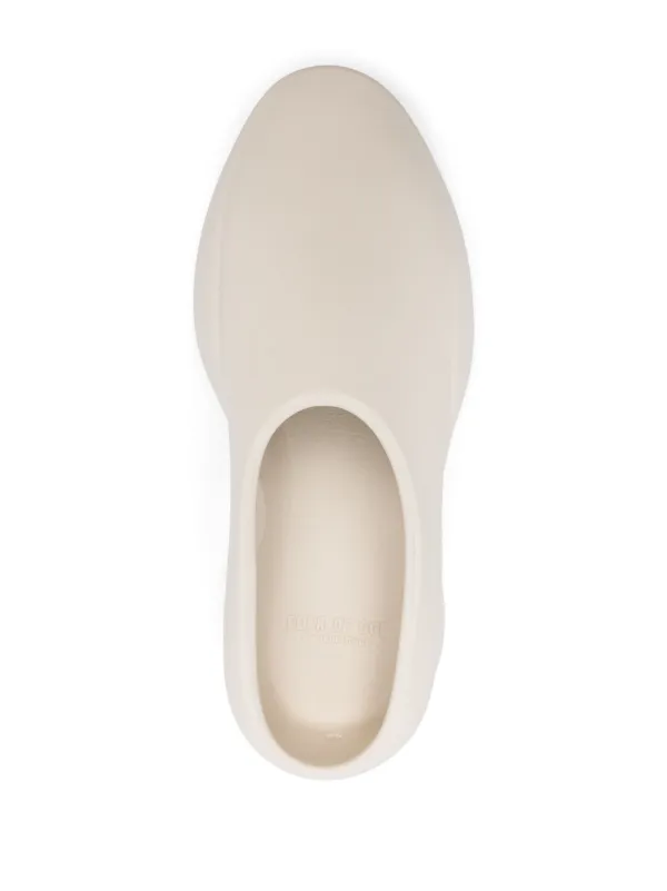 Fear Of God EVA Runner サンダル | ホワイト | FARFETCH JP