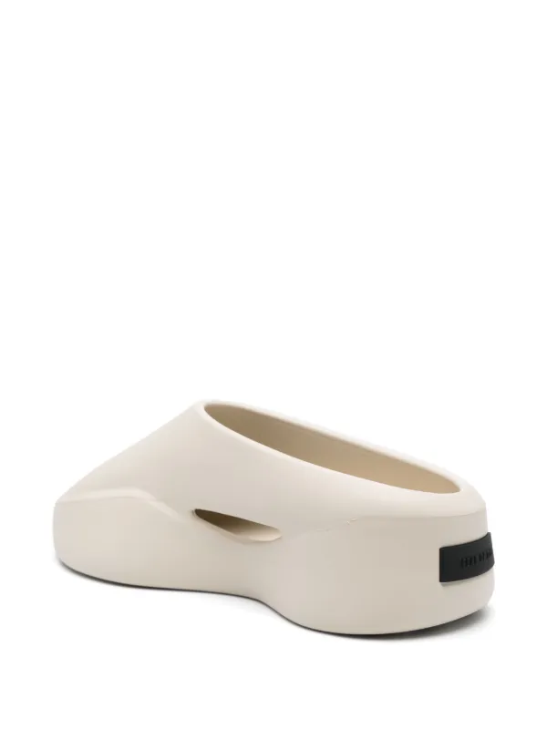 Fear Of God EVA Runner サンダル | ホワイト | FARFETCH JP