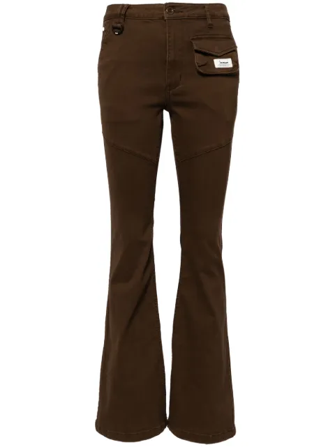 izzue logo patch flared trousers