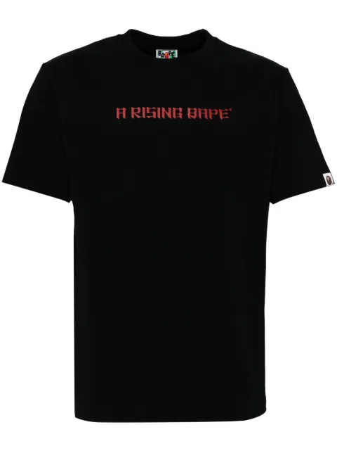 A BATHING APE® playera con logo estampado