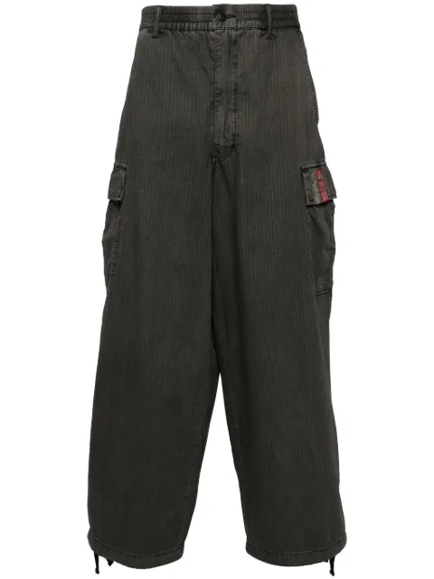 izzue pants cargo con diseño ancho