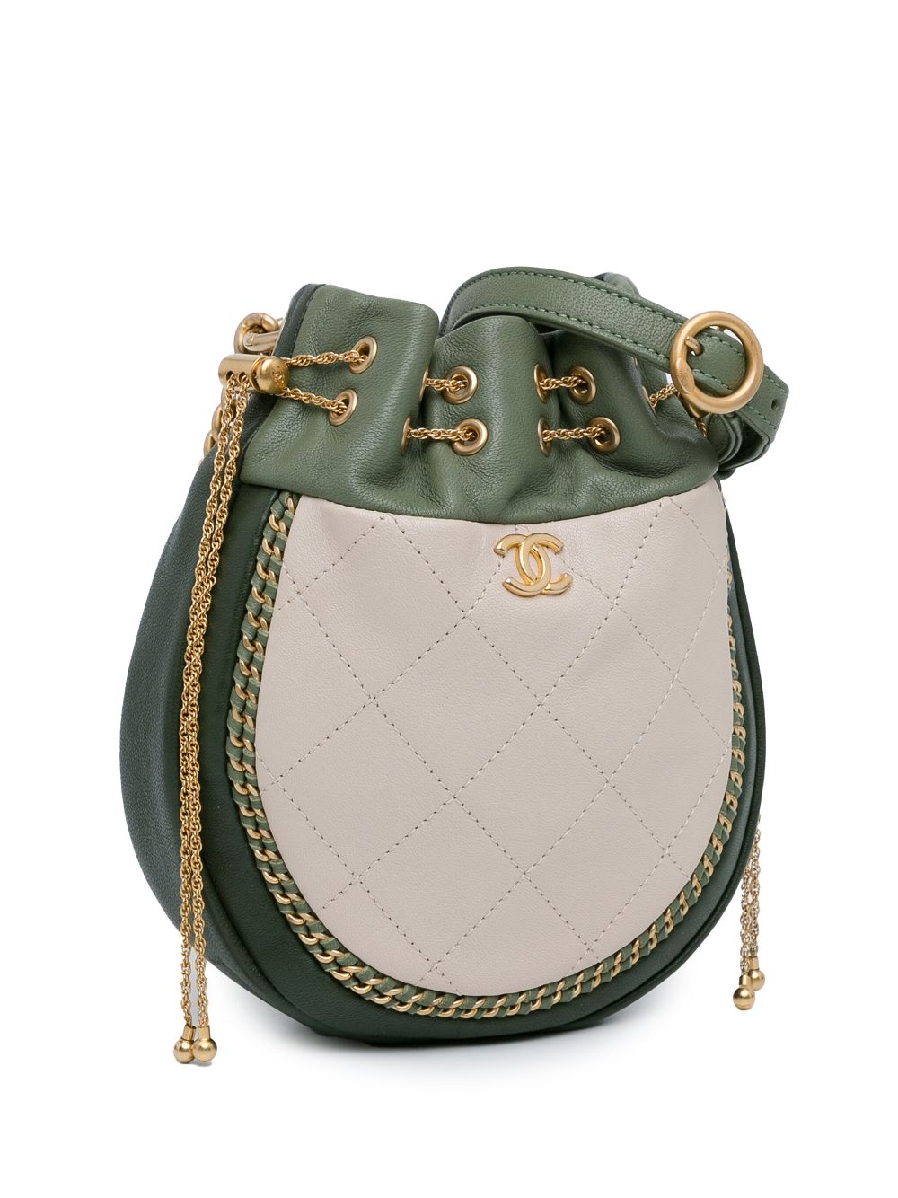 CHANEL 2018 CC Quilted Drawstring bucket bag Women