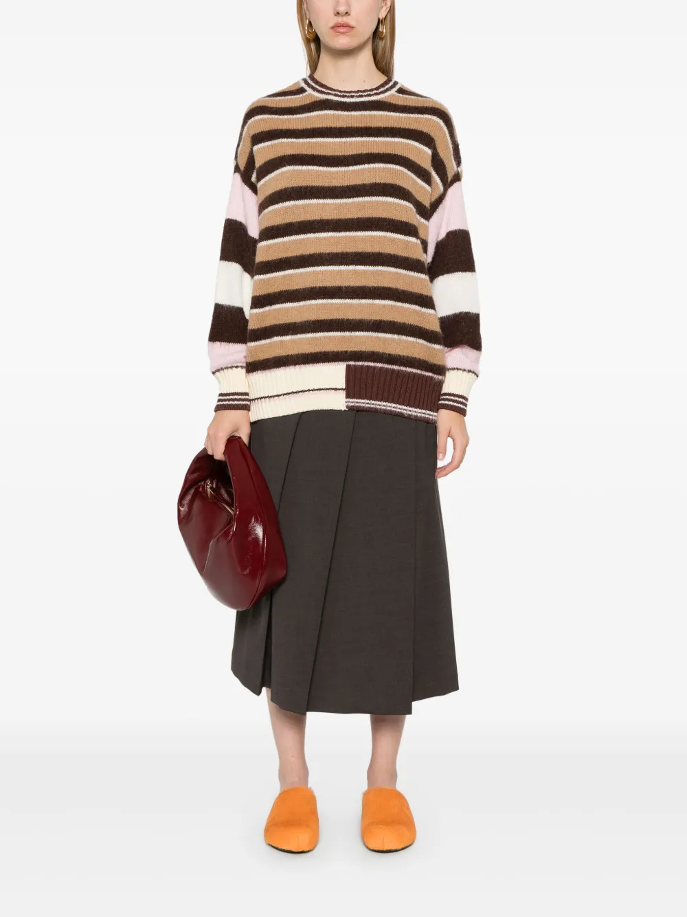 Stine Goya Sweater met ronde hals - Bruin