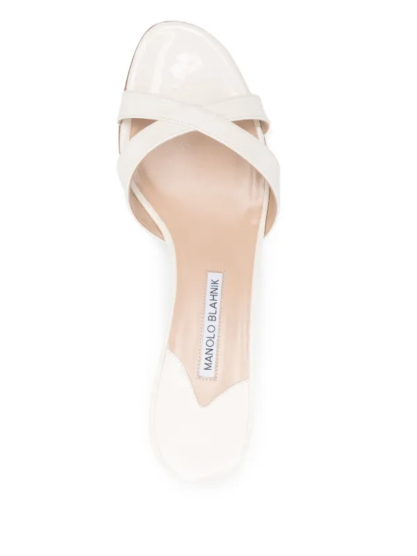 セール☆ [MANOLO BLAHNIK] Callamu ミュール サンダル MANOLO BLAHNIK Callamu 50 パテントレザー ミュール | NET-A-PORTER