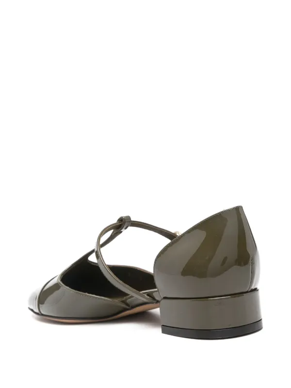 SalvatoreFerragamo レザーフラットシューズ Salvatore Ferragamo 黒 レザー フラットシューズ - メルカリ