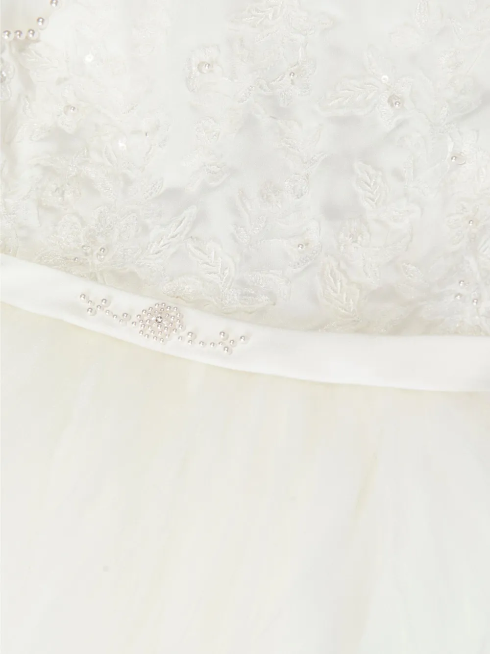 Sarah Louise Jurk met geborduurde bloemen Wit
