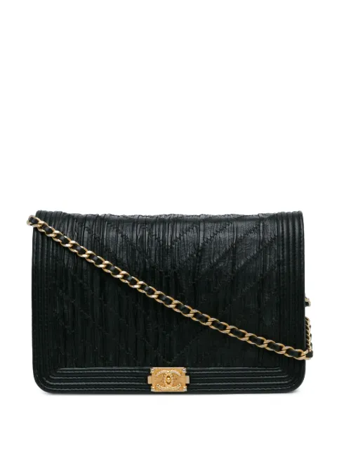 CHANEL Pre-Owned 2018 Pleated Crumpled Chevron Le Boy Wallet On Chain crossbody bag