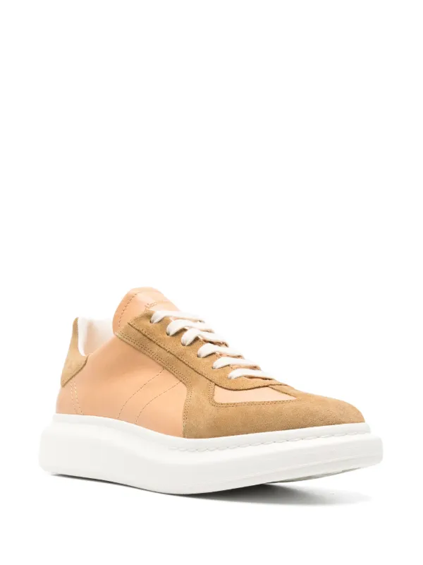 【Alexander McQueen】レトロ レースアップ スニーカー ALEXANDER McQUEEN (アレキサンダーマックイーン) トレッド