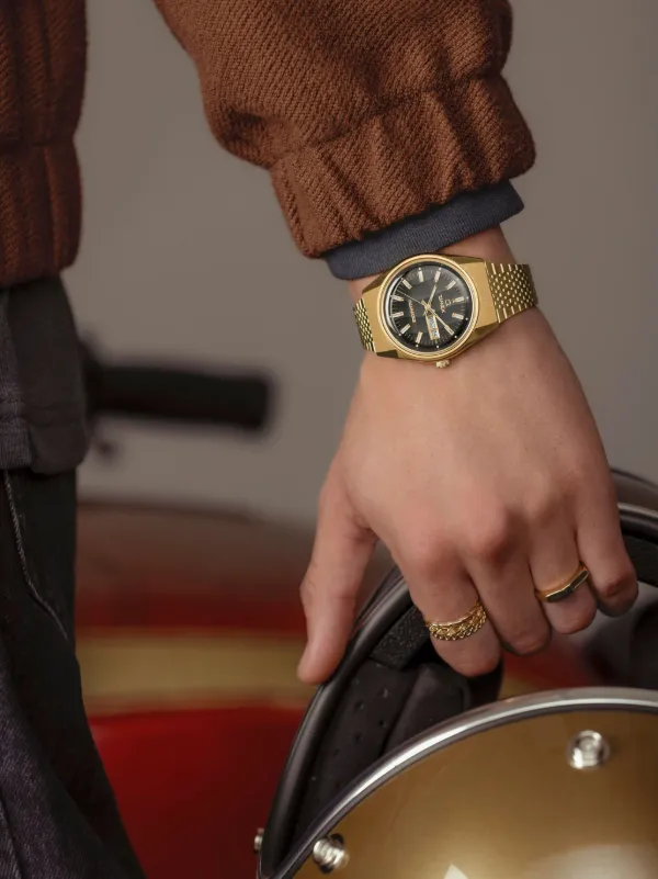 TIMEX Q Timex Falcon Eye 38mm 腕時計 | ゴールドトーン
