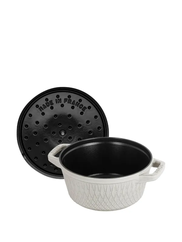 t*i様 STAUB LA COCOTTE 24cm フランス製　黒 t*i様 STAUB LA COCOTTE 24cm フランス製 黒 - メルカリ