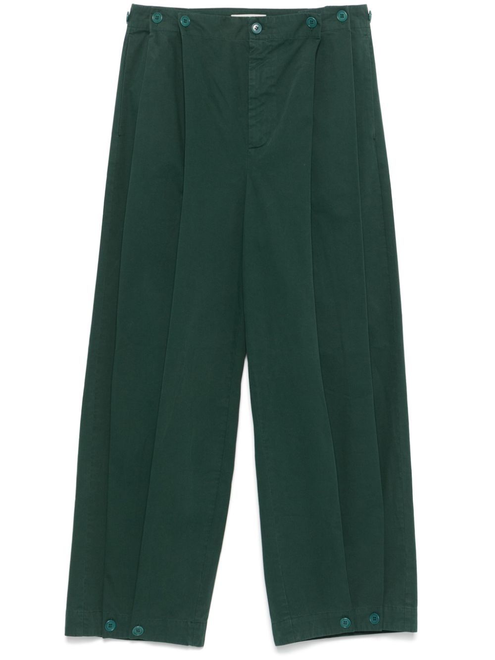 loose-fit trousers