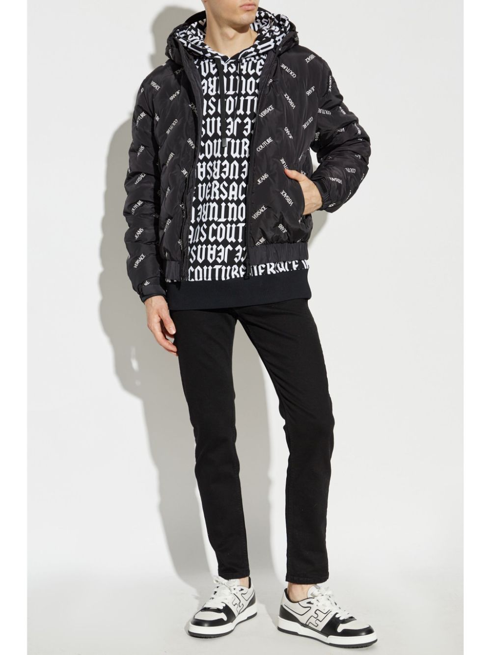 Versace Jeans Couture Donsjack met logoprint - Zwart