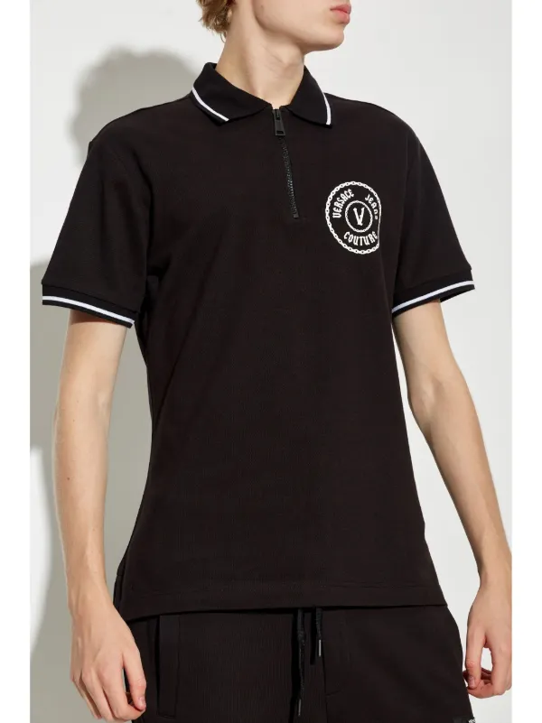VERSACE｜SHORT-SLEEVED PIQUE/COLLAR (Embroidered V-Emble Versace Jeans Couture V-Emblem Piqué Polo Shirt | Black