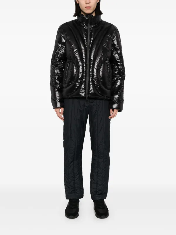 【関税込】 ロゴ パッチ フード - フェイデッド ブラック Moose Knuckles Logo Quilt Puffer | Black | FARFETCH JO