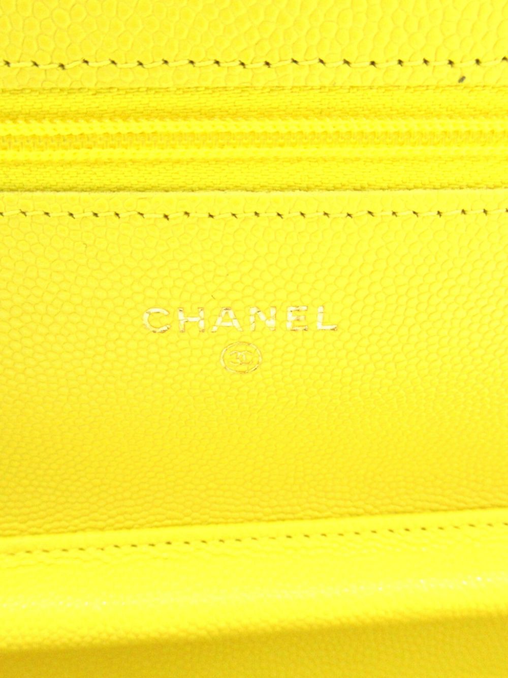 CHANEL 2020s quilted chain wallet Women