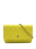 CHANEL Pre-Owned 2020s quilted chain wallet - Yellow