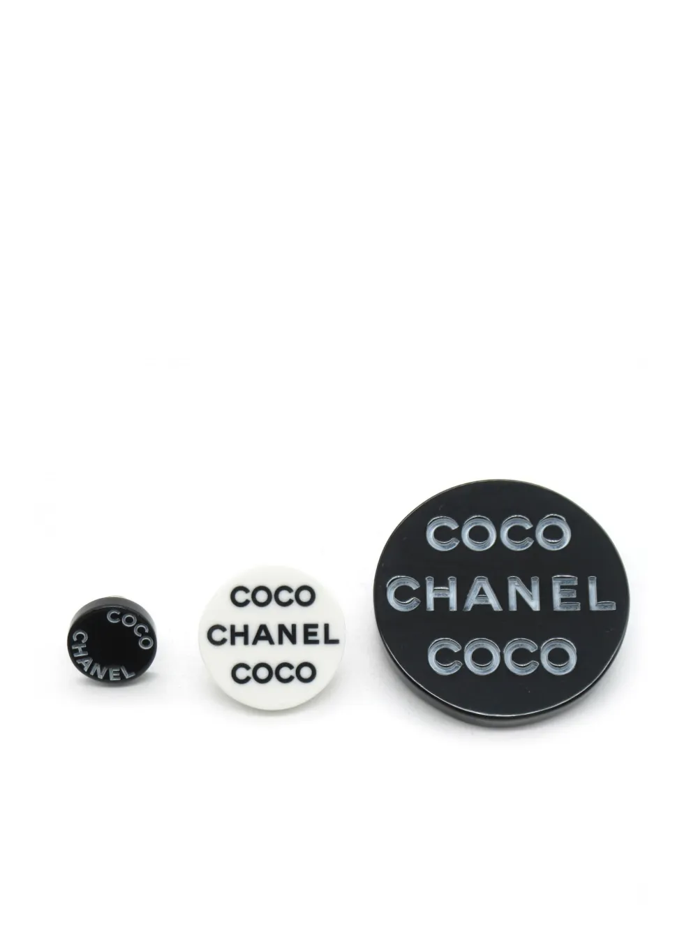 Chanel logo pin deals