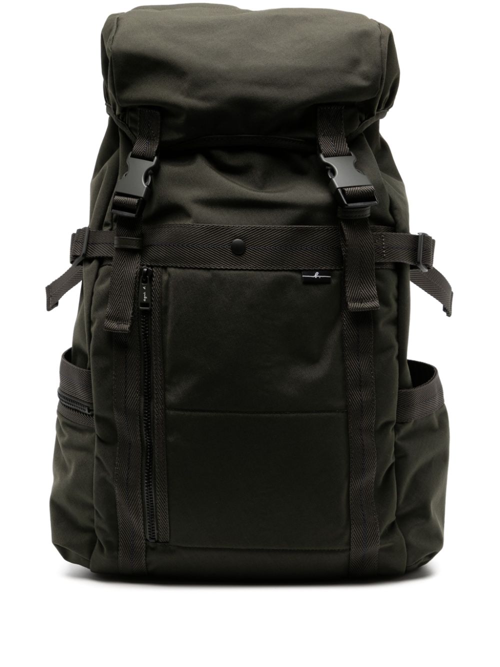 buckle fastening backpack