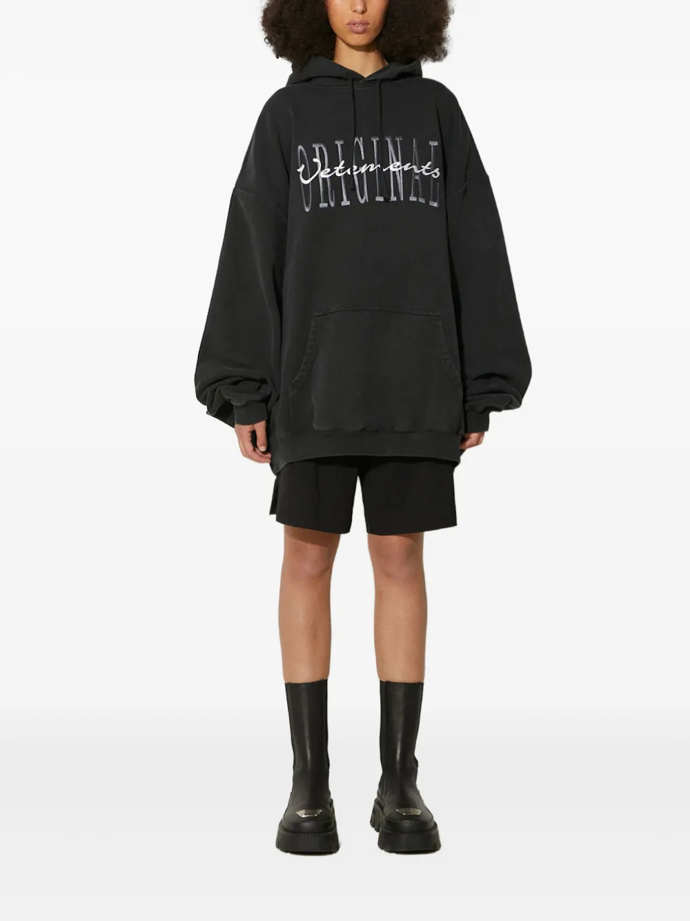 VETEMENTS logo-embroidered hoodie | Black | Image 1