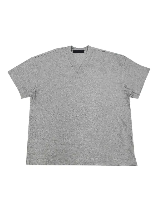 関税込み＊FEAR OF GOD ESSENTIALS＊FW23 Vネック Tシャツ FEAR OF GOD ESSENTIALS Vネック Tシャツ | グレー | FARFETCH JP