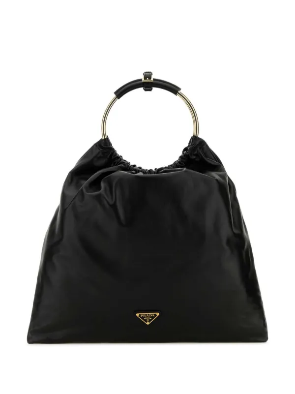 Prada プラダ トライアングルロゴ バケットバッグ Prada トライアングルロゴ バケットバッグ | ブラック | FARFETCH JP