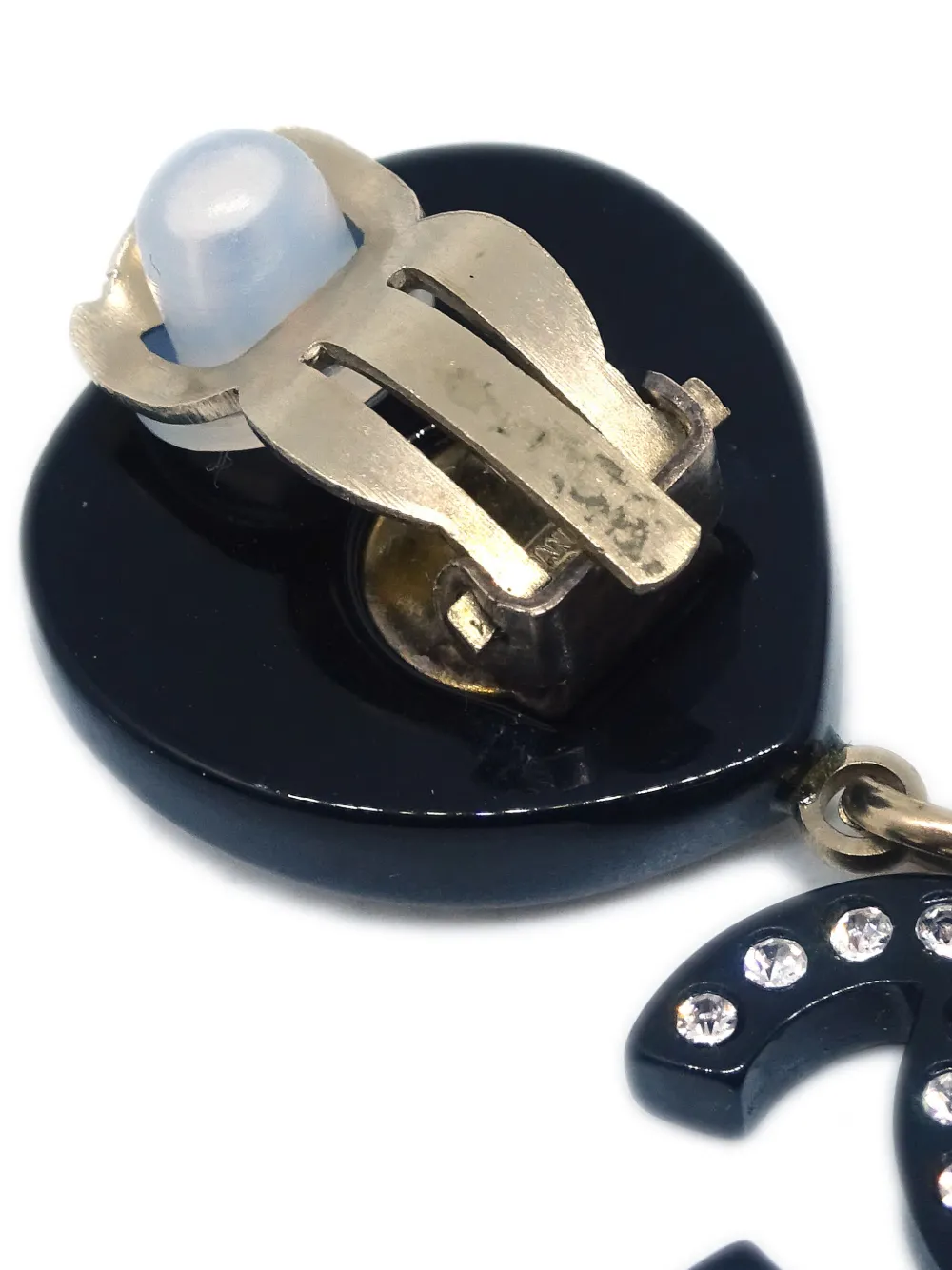 Pre-owned Chanel 2009 Cc Heart-motif Clip-on Earrings In Black